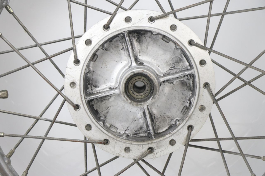 photo de JANTE ARRIERE SUZUKI TU X TUX VOLTY 125 (1999 - 2001) - Marquages et références