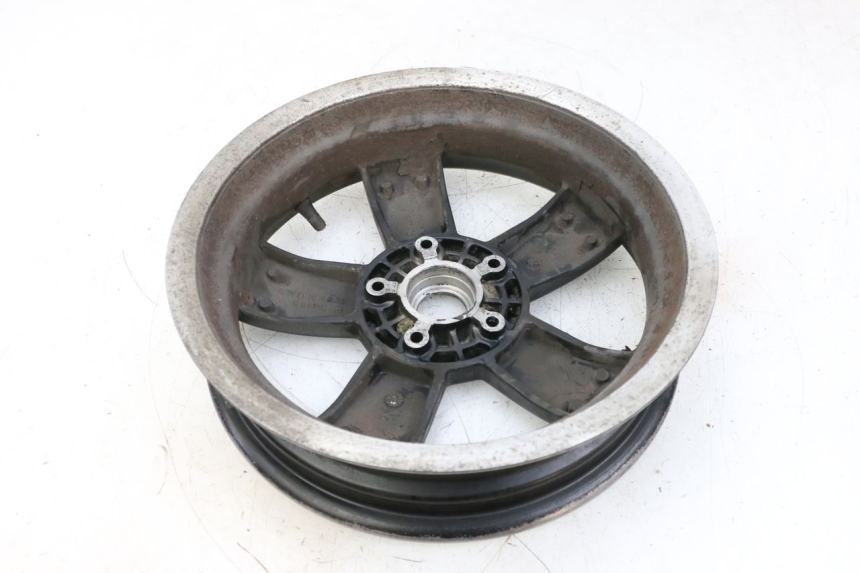 photo de JANTE ARRIERE PIAGGIO VESPA GTS SUPER IE 125 (2009 - 2016) - Détails caractéristiques