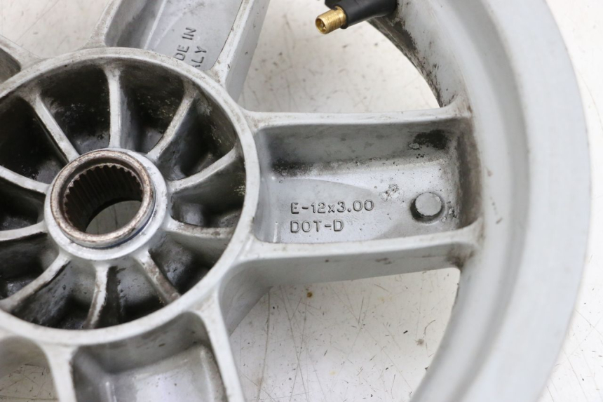 photo de JANTE ARRIERE PIAGGIO X8 125 (2004 - 2007) - Détail de la pièce