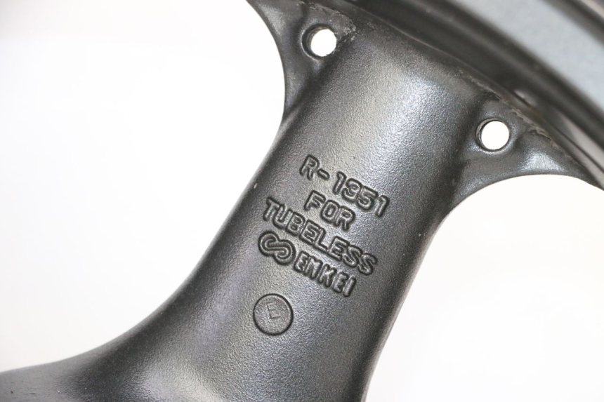 photo de JANTE ARRIERE KAWASAKI ZR 7 750 (1999 - 2001) - Détails caractéristiques