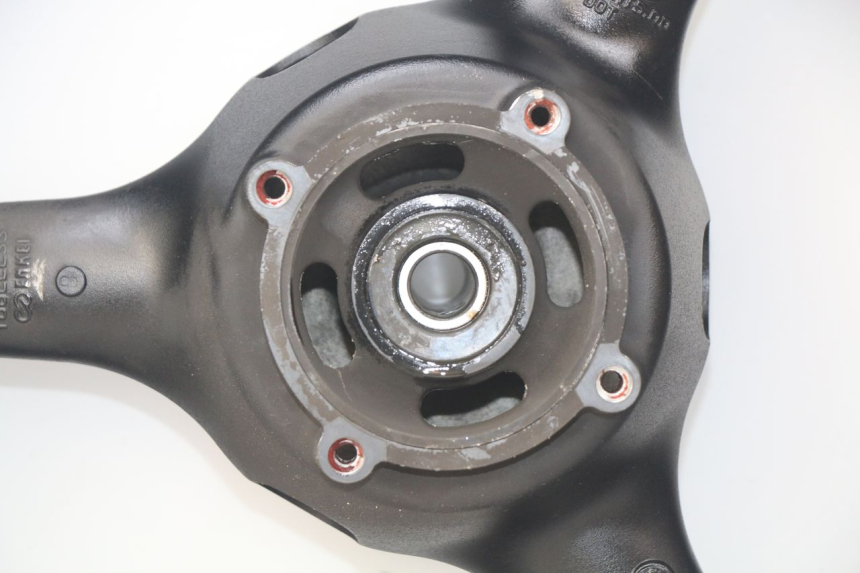 photo de JANTE ARRIERE KAWASAKI ZR7 ZR-7 S 750 (1999 - 2004)