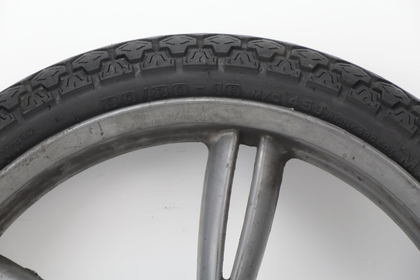 photo de JANTE AVANT PEUGEOT LOOXOR 50 (2001 - 2004) - Vue rapprochée