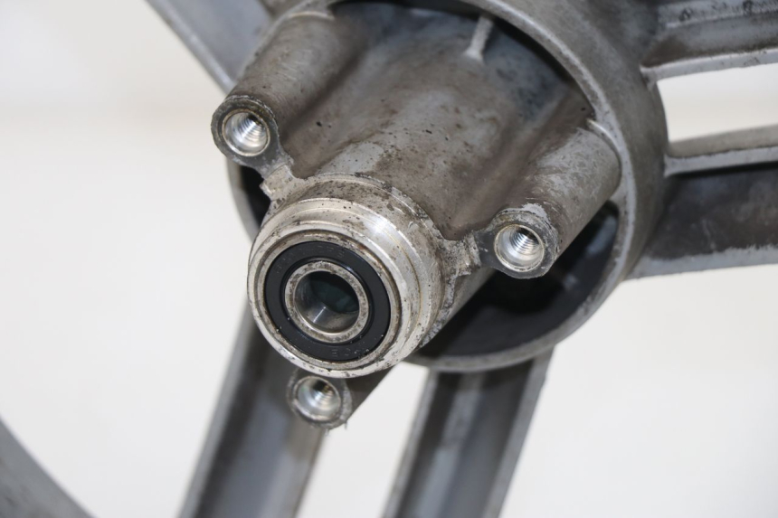 photo de JANTE AVANT PEUGEOT LUDIX 50 (2008 - 2017)
