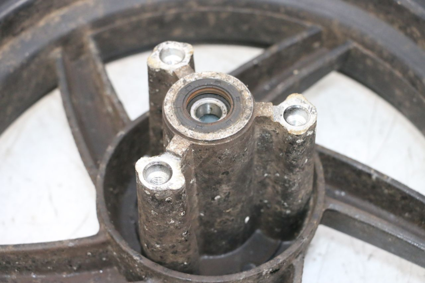 photo de JANTE AVANT SYM ORBIT 2 4T 50 (2008 - 2017) - Marquages et références