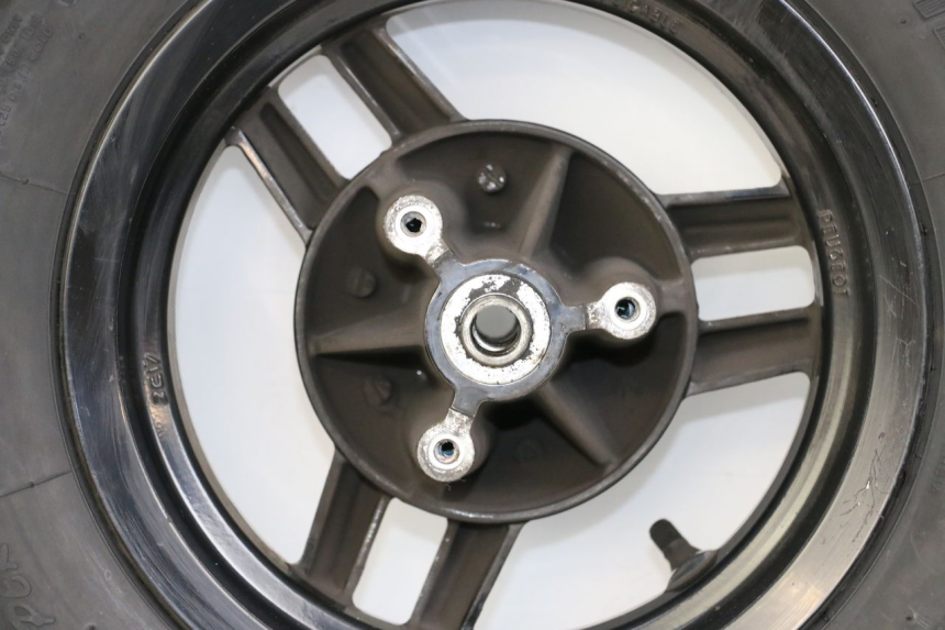 photo de JANTE AVANT PEUGEOT STREETZONE 2T 50 (2014 - 2019)