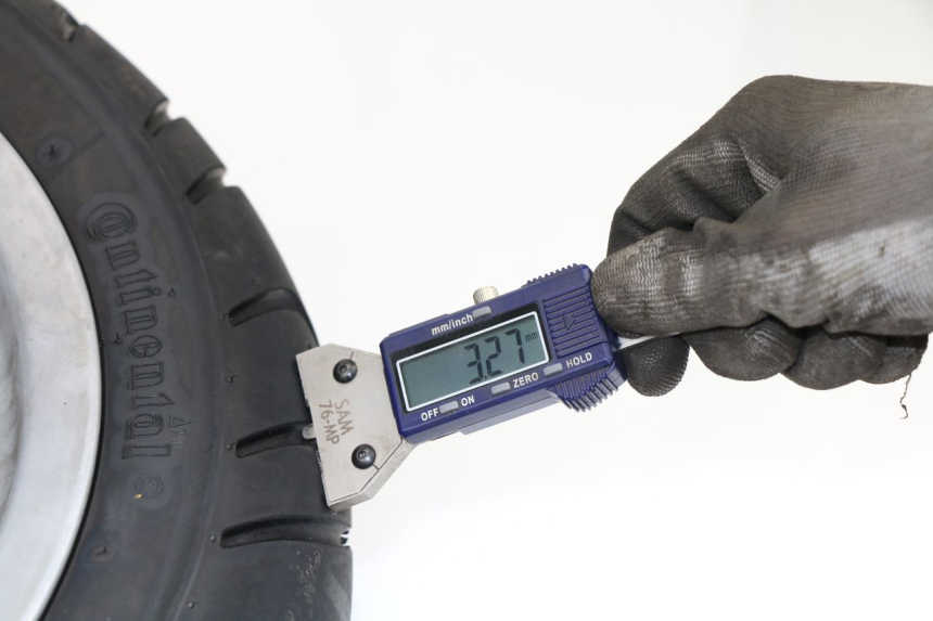 photo de JANTE AVANT YAMAHA YP MAJESTY 125 (2002 - 2006)