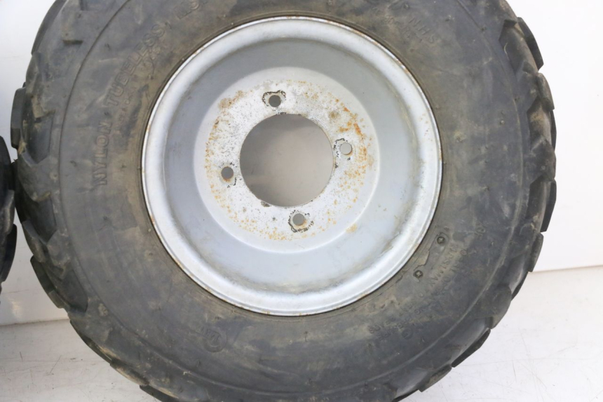 photo de JANTE AVANT ET PNEU KEROX BAZOOKA 110