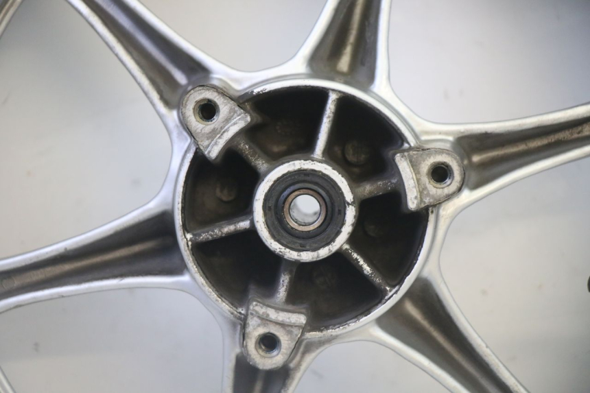 photo de JANTE AVANT ET PNEU SUZUKI BURGMAN 125 (2007 - 2014)