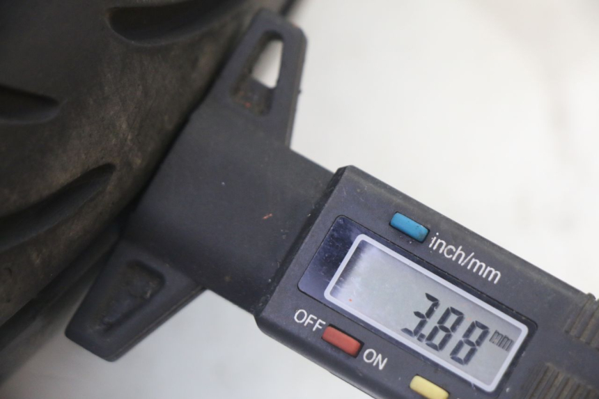 photo de JANTE AVANT ET PNEU SUZUKI BURGMAN 125 (2007 - 2014)