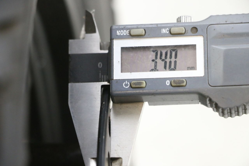 photo de JANTE AVANT ET PNEU LONGJIA DIGITA 4T 50 (2019 - 2022) - Détail de la pièce