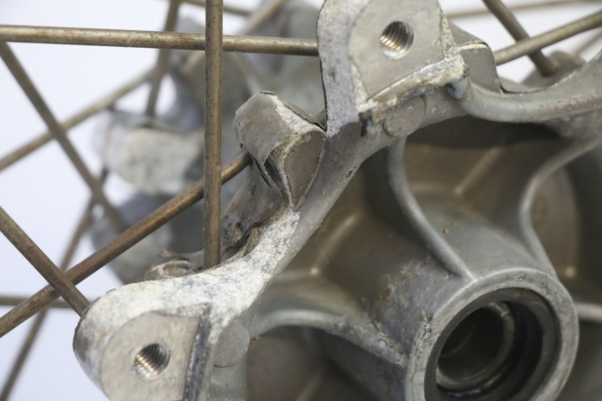 photo de JANTE AVANT ET PNEU APRILIA ETX 125 (1998 - 2002)