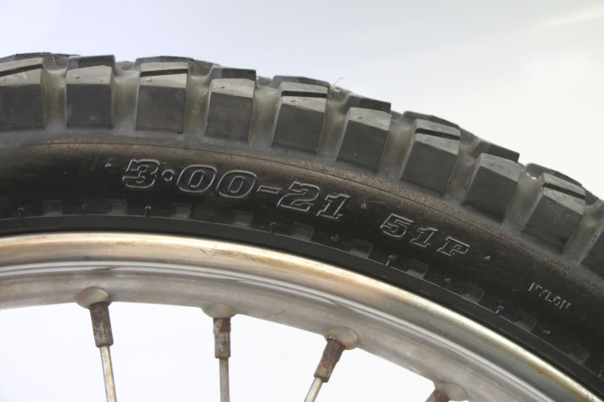 photo de JANTE AVANT ET PNEU APRILIA ETX 125 (1998 - 2002)