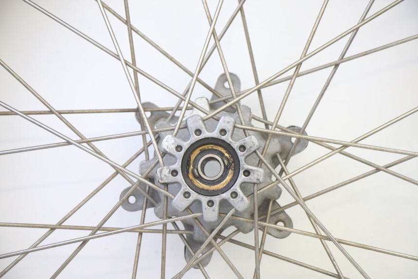 photo de JANTE AVANT ET PNEU APRILIA ETX 125 (1998 - 2002)