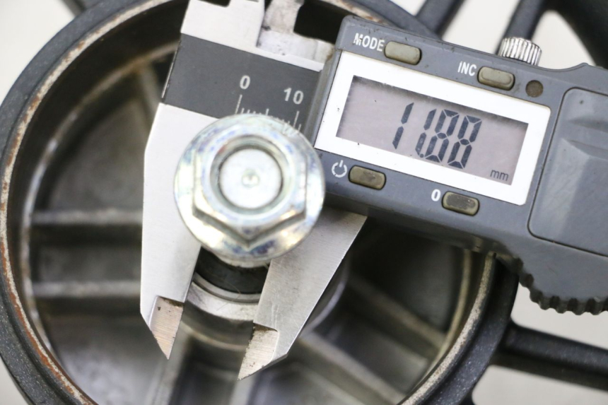 photo de JANTE AVANT ET PNEU SEGWAY NINEBOT F65I 1