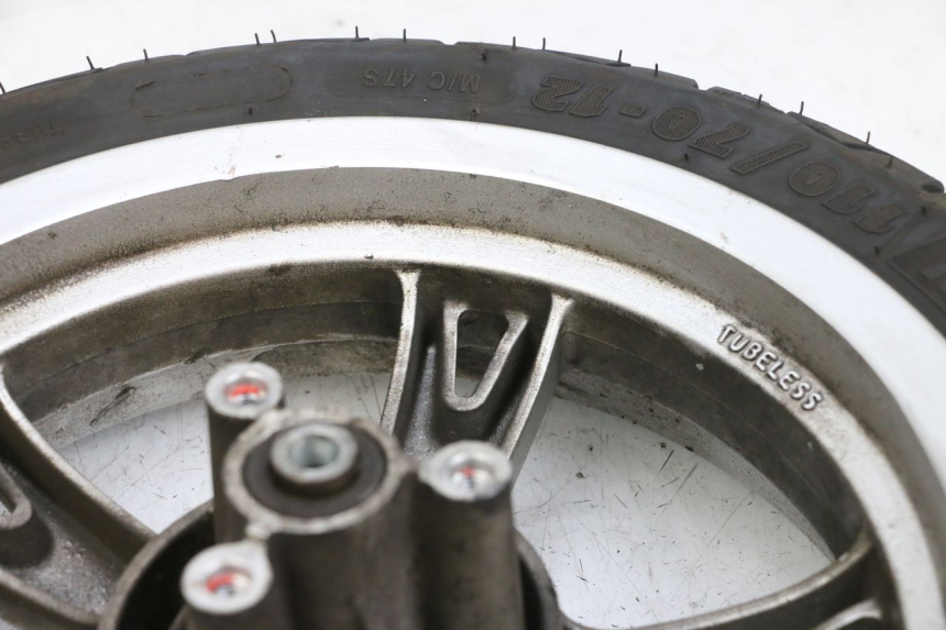 photo de JANTE AVANT ET PNEU PEUGEOT KISBEE 4T 50 (2010 - 2017)