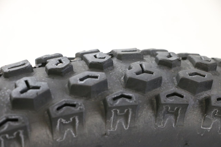 photo de JANTE AVANT ET PNEU KYMCO STRYKER OFF ROAD 125 (1999 - 2005)