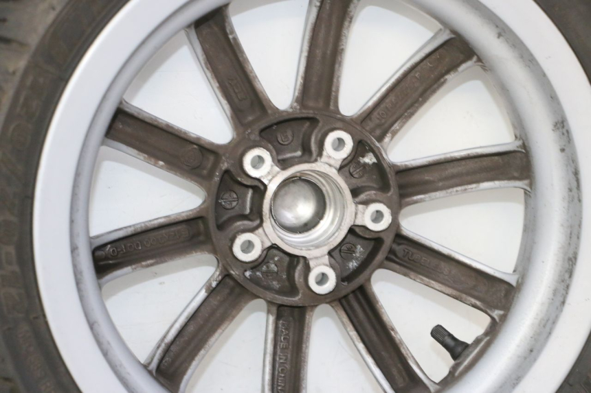 photo de JANTE AVANT ET PNEU PIAGGIO MP3 RL 250 (2007 - 2010)