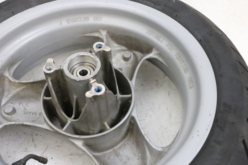 photo de JANTE AVANT ET PNEU YAMAHA NEO'S NEOS 2T 50 (1998 - 2007) - Marquages et références