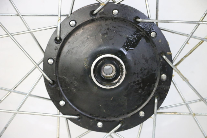 photo de JANTE AVANT ET PNEU YAMAHA PW 80 (1983 - 2014)