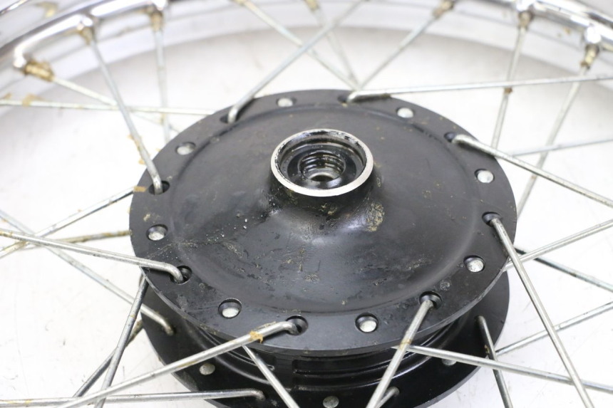 photo de JANTE AVANT ET PNEU YAMAHA PW 80 (1983 - 2014)