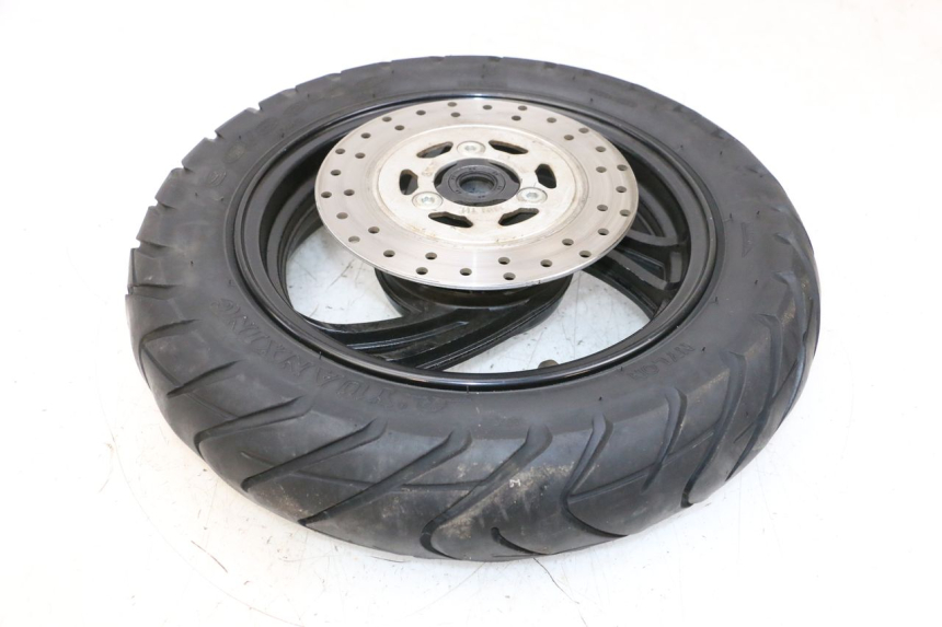 photo de JANTE AVANT ET PNEU JM MOTORS SANTANA 50 (2014 - 2023) - Vue d’ensemble