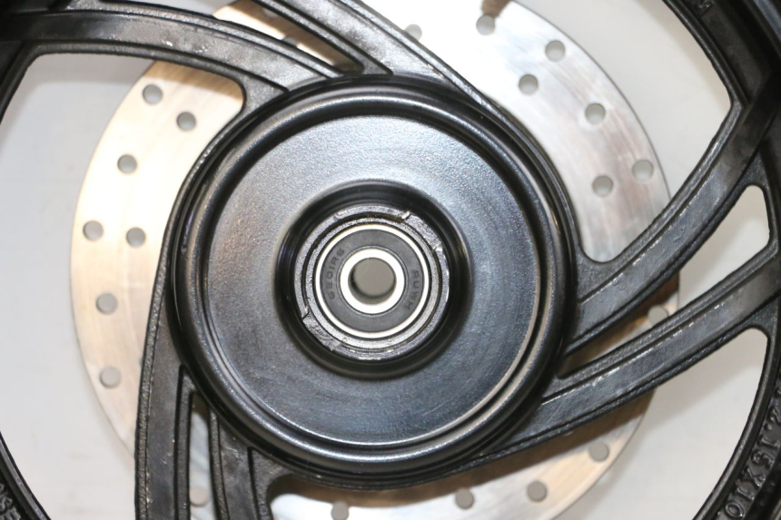 photo de JANTE AVANT ET PNEU JM MOTORS SANTANA 50 (2014 - 2023) - Marquages et références