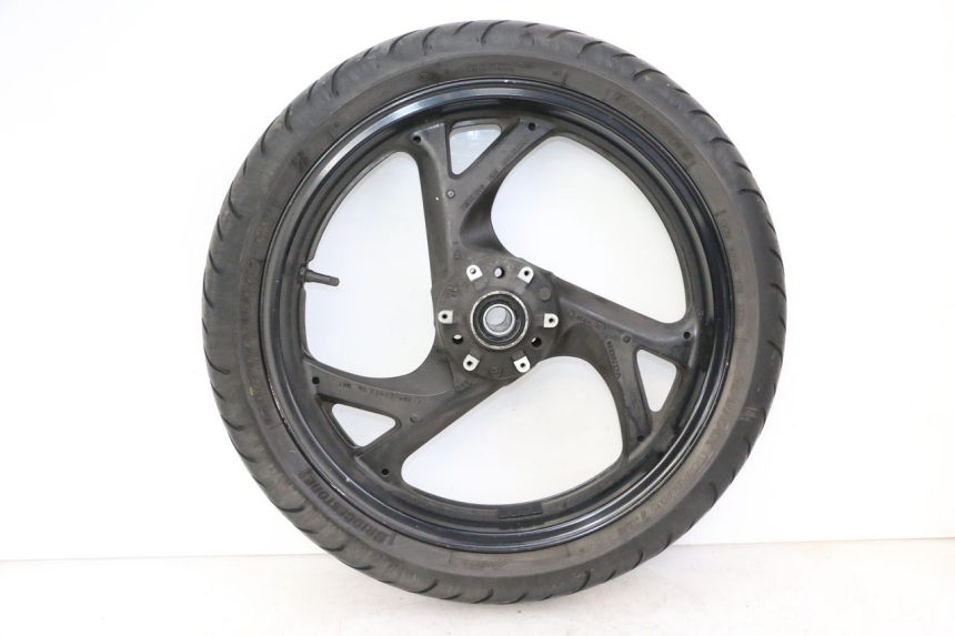 photo de JANTE AVANT ET PNEU HONDA ST PAN EUROPEAN 1300 (2002 - 2013)