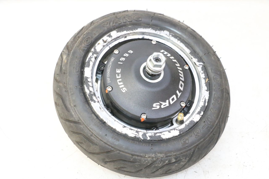 photo de JANTE AVANT ET PNEU DUALTRON VICTOR LIMITED 1