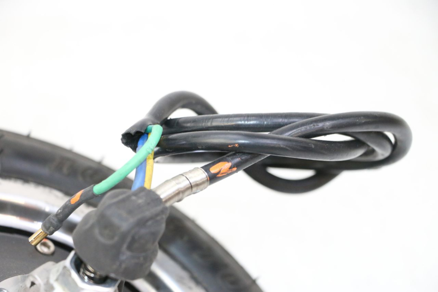 photo de JANTE AVANT ET PNEU DUALTRON VICTOR LIMITED 1