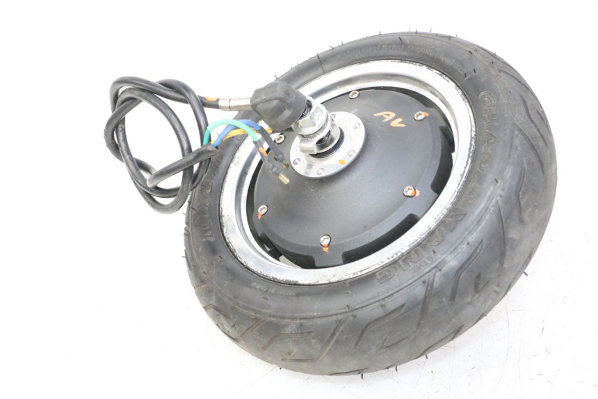 photo de JANTE AVANT ET PNEU DUALTRON VICTOR LIMITED 1