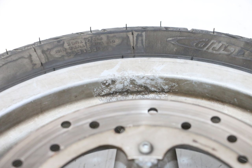 photo de JANTE AVANT ET PNEU PIAGGIO X9 EVOLUTION 125 (2003 - 2007)