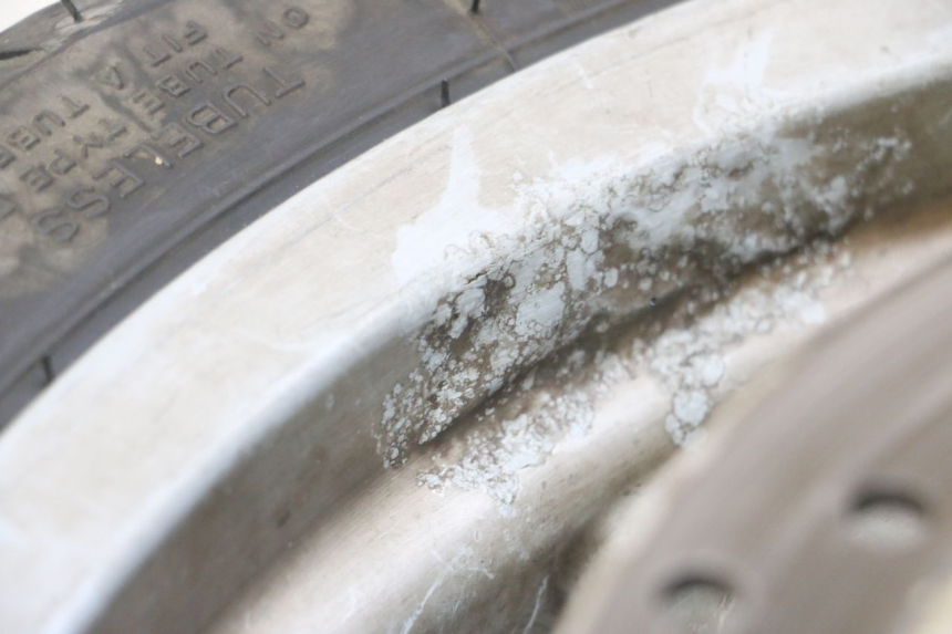 photo de JANTE AVANT ET PNEU PIAGGIO X9 EVOLUTION 125 (2003 - 2007)