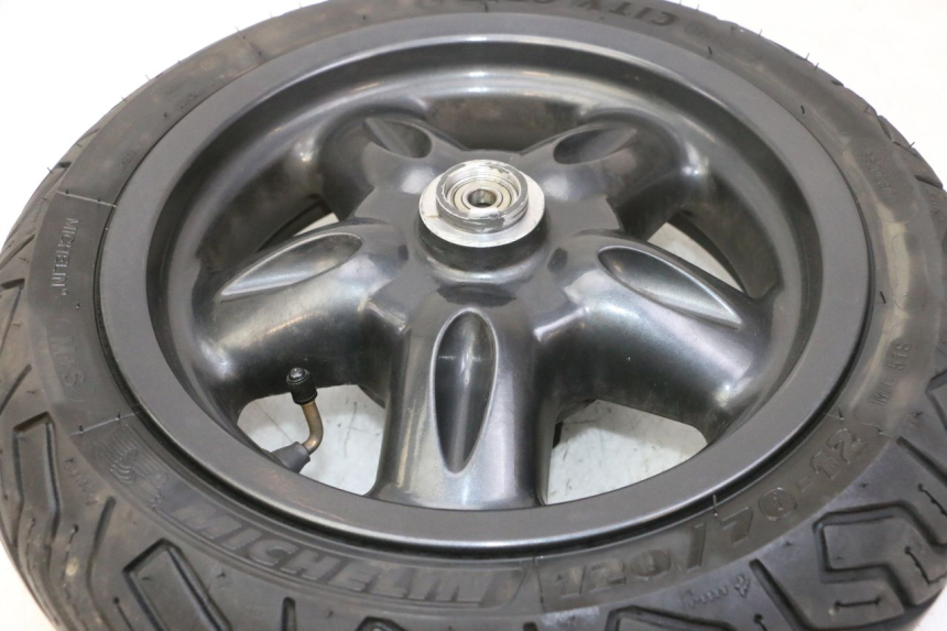 photo de JANTE AVANT ET PNEU YAMAHA YP MAJESTY 125 (2007 - 2010)