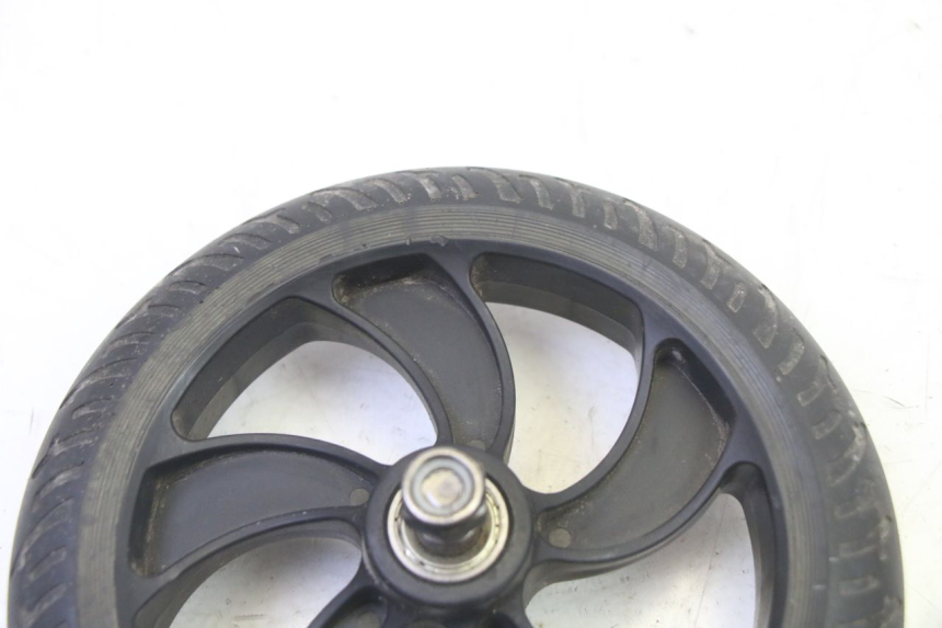photo de JANTE AVANT ET PNEU MOOVWAY Z8 1