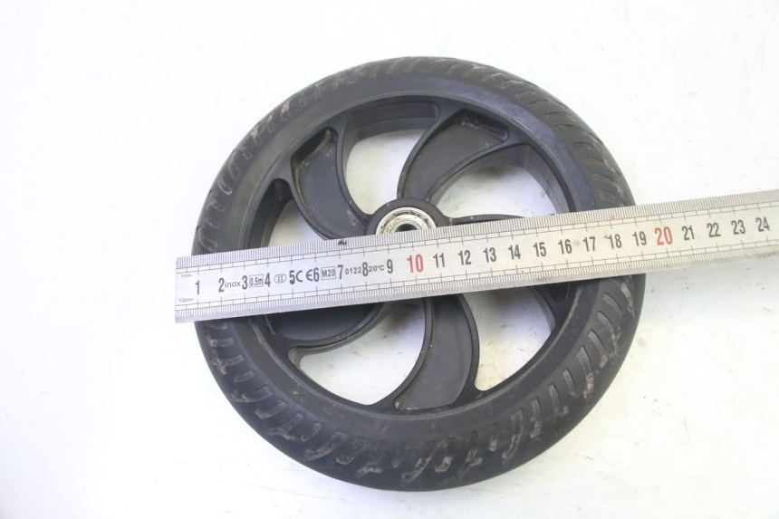 photo de JANTE AVANT ET PNEU MOOVWAY Z8 1