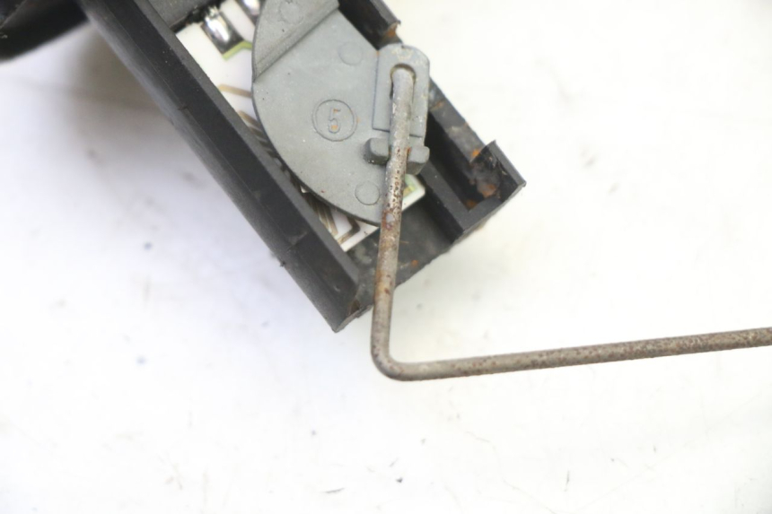 photo de JAUGE RESERVOIR ESSENCE MASH BIBOP 2T 50 (2013 - 2018)