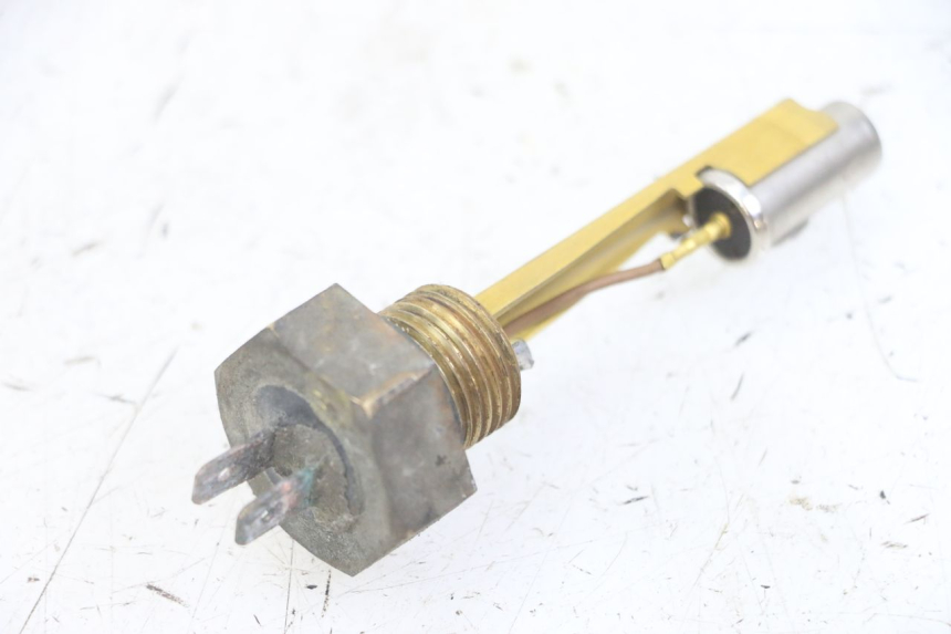 photo de JAUGE RESERVOIR ESSENCE HONDA CBF 500 (2004 - 2007)