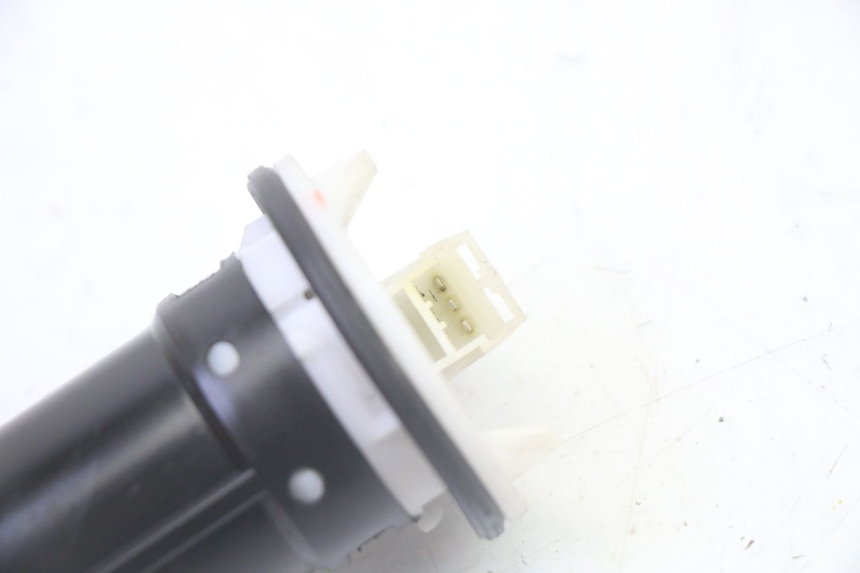 photo de JAUGE RESERVOIR ESSENCE PIAGGIO FLY 2T 50 (2004 - 2017)