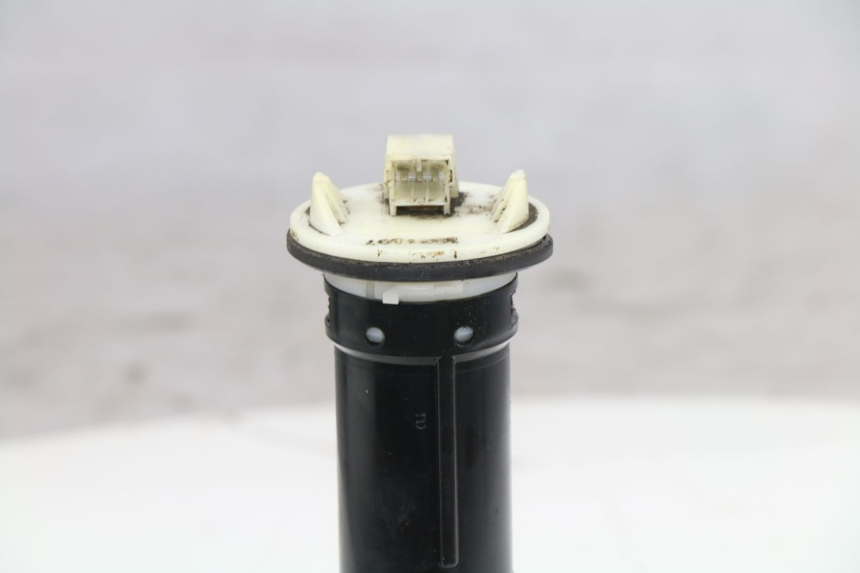 photo de JAUGE RESERVOIR ESSENCE GILERA RUNNER SP 50 (2009 - 2017)