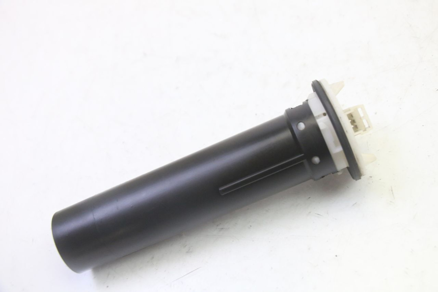 photo de JAUGE RESERVOIR ESSENCE PIAGGIO LXV 4T 50 (2009 - 2013)