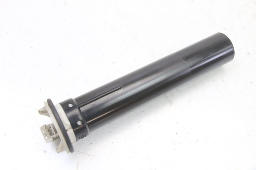 photo de JAUGE RESERVOIR ESSENCE PIAGGIO MP3 LT 400 (2007 - 2012)