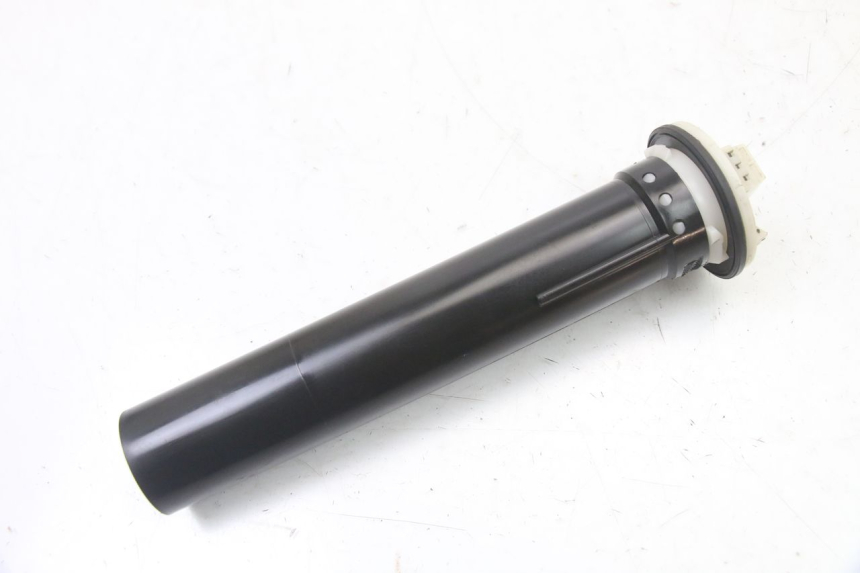 photo de JAUGE RESERVOIR ESSENCE PIAGGIO MP3 LT 400 (2007 - 2012)