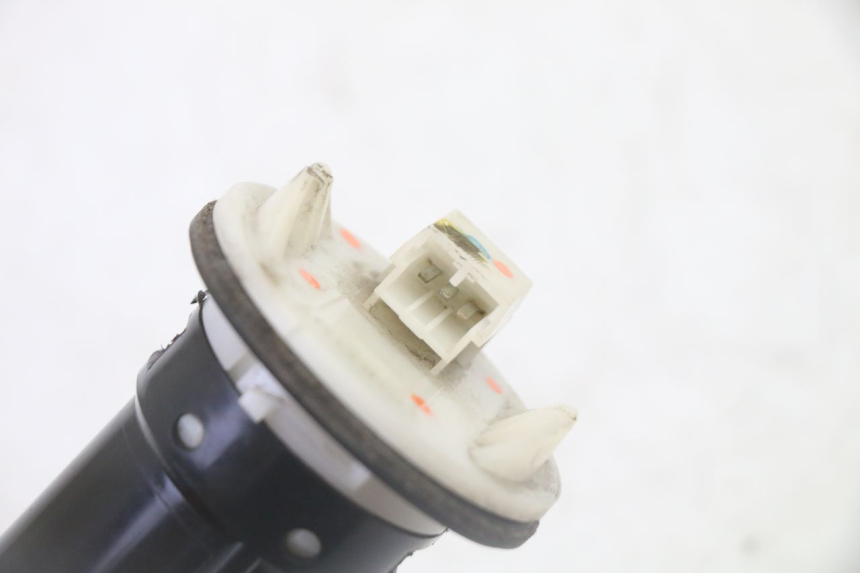 photo de JAUGE RESERVOIR ESSENCE PIAGGIO MP3 LT 300 (2010 - 2016)