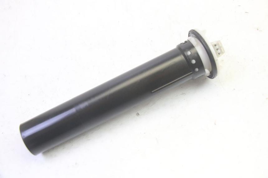 photo de JAUGE RESERVOIR ESSENCE PIAGGIO MP3 LT 400 (2007 - 2012) - Autre angle de vue