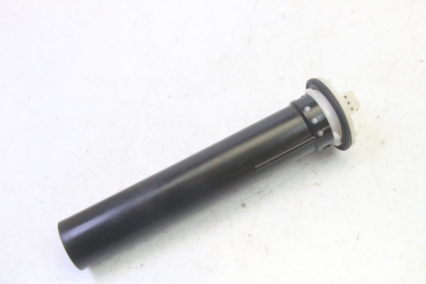 photo de JAUGE RESERVOIR ESSENCE PIAGGIO MP3 RL 250 (2007 - 2010) - Autre angle de vue