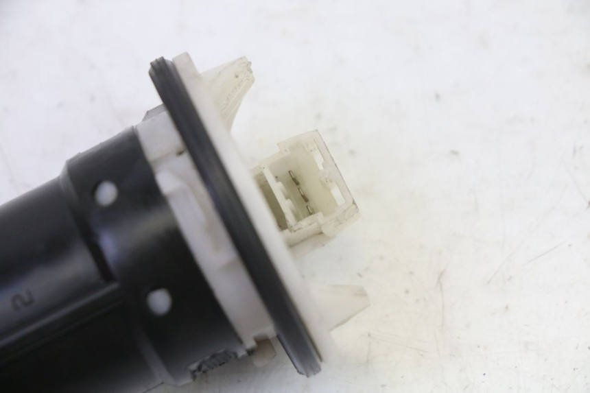 photo de JAUGE RESERVOIR ESSENCE PIAGGIO NEW TYPHOON 50 (2010 - 2017)