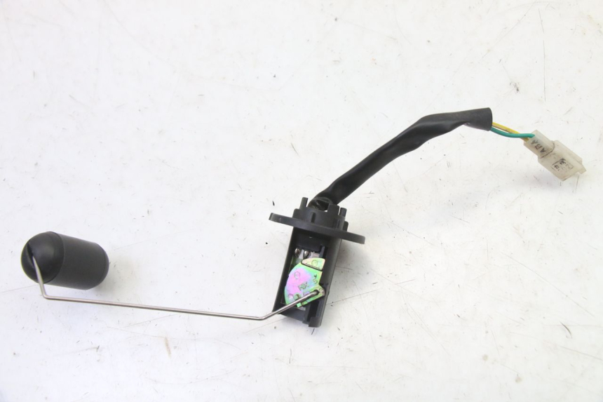 photo de JAUGE RESERVOIR ESSENCE SYM ORBIT 2 4T 50 (2008 - 2017)