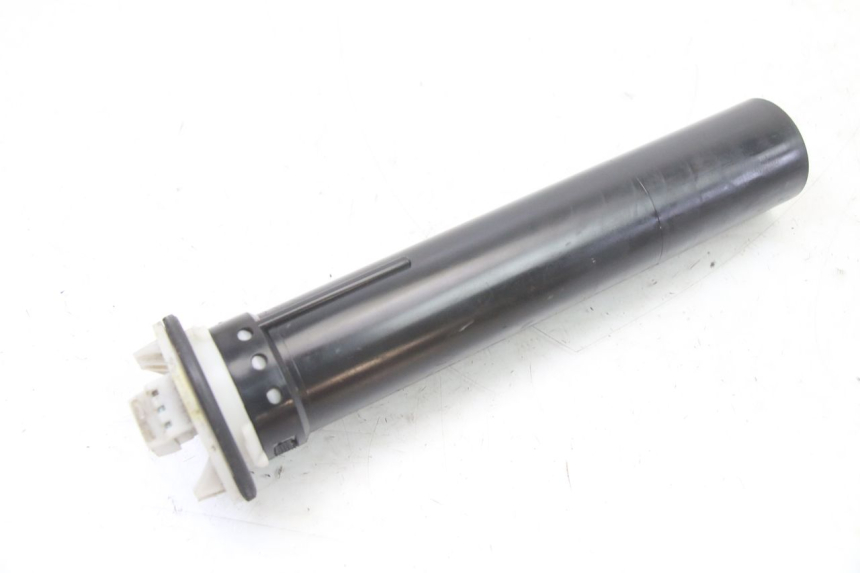 photo de JAUGE RESERVOIR ESSENCE PIAGGIO MP3 LT 400 (2007 - 2012)