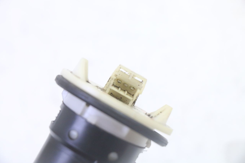 photo de JAUGE RESERVOIR ESSENCE GILERA RUNNER SP 50 (2009 - 2017)