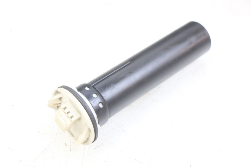 photo de JAUGE RESERVOIR ESSENCE APRILIA SCARABEO 100 (2003 - 2012)